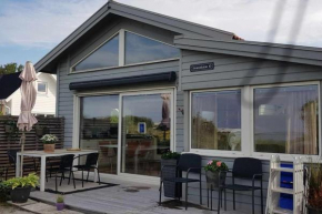 Stuga precis intill havet på Östra Stranden, Halmstad